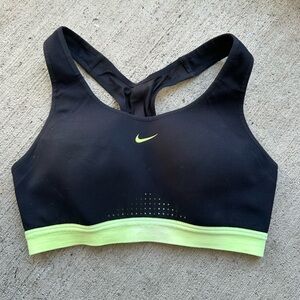 Nike Motion Adapt Sports Bra Size S